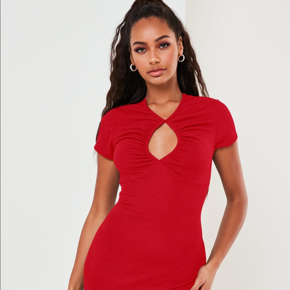 MISSGUIDED RED KEYHOLE MINI DRESS